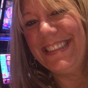 Meet your Posher, Angi